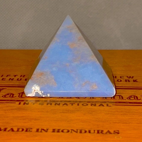 Perfect Authentic Angelite Pyramids πβ¨ more than 60% OFF! - Picture 4 of 13